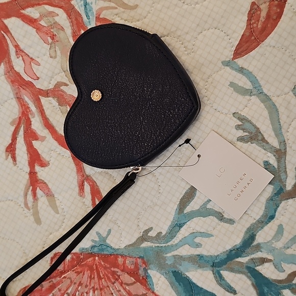 LC Lauren Conrad Black Heart Wristlet - Picture 1 of 5